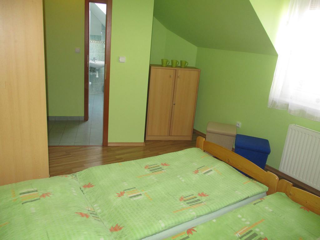 Penzion U Mikulincu Mikulov Bagian luar foto