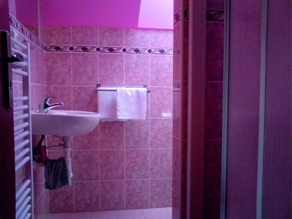 Penzion U Mikulincu Mikulov Ruang foto